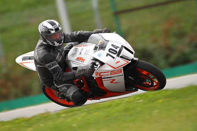 0704-0924MU2-001_704