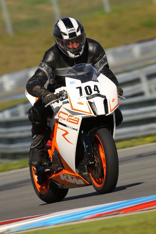 0704-0925MU1-006_704